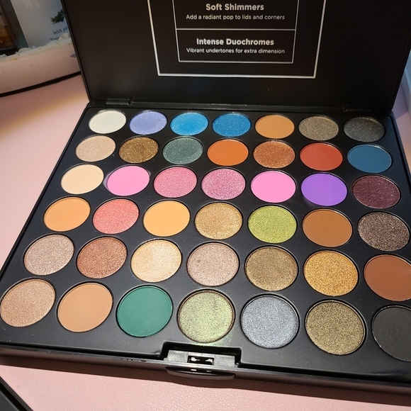 Bh cosmetics bundle shadow palette - Picture 4 of 10
